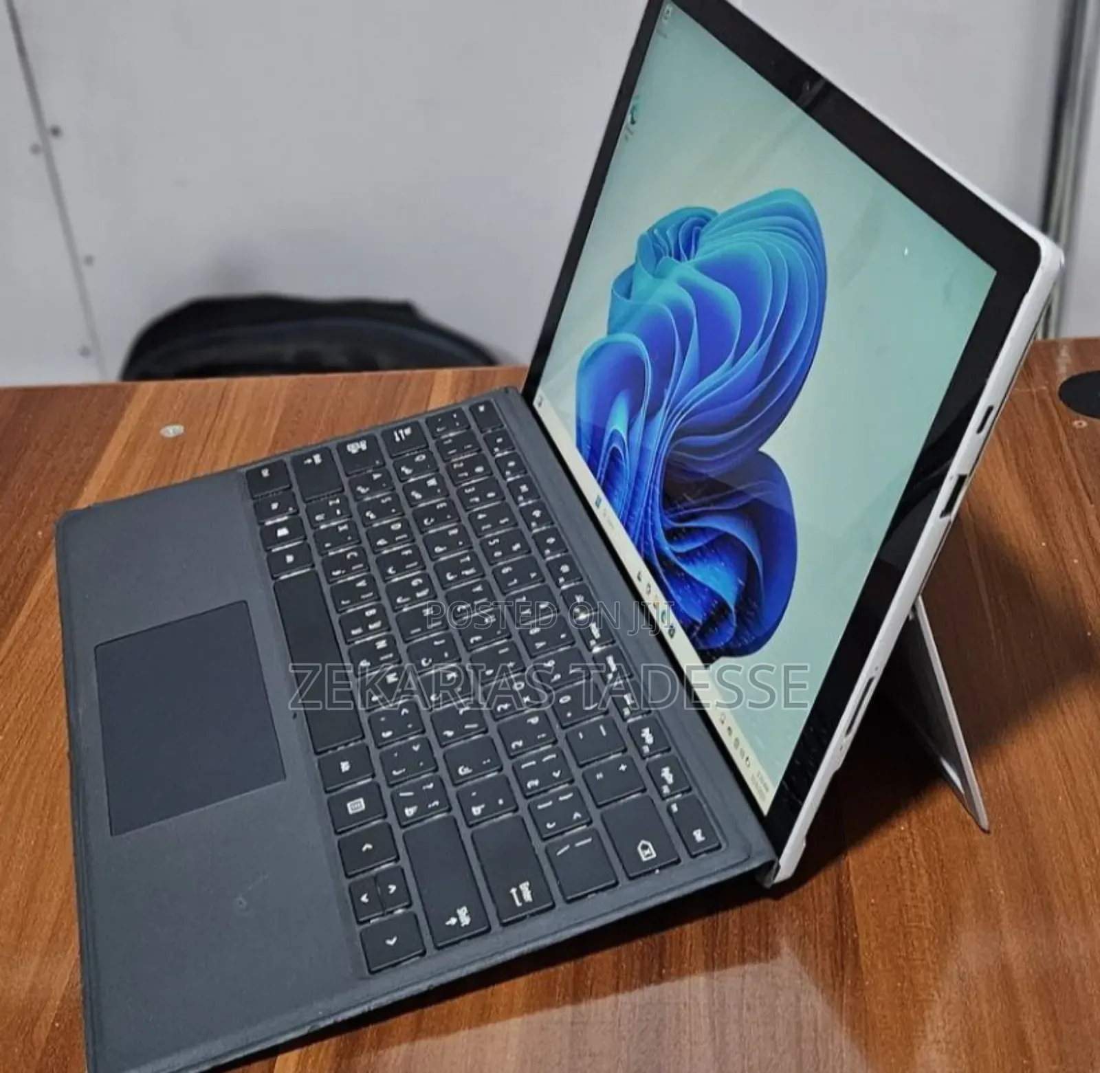 New Laptop Microsoft Surface Pro 7 8GB Intel Core I5 SSD 128GB