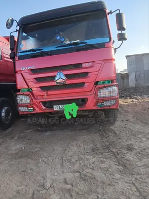 Dumptruck. 2025.