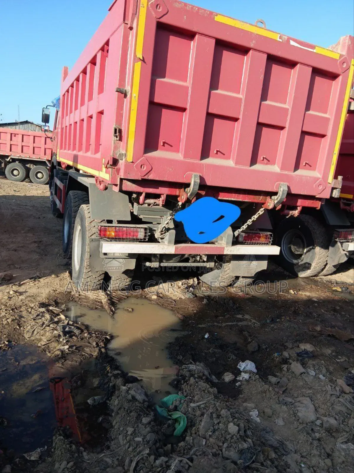 Dumptruck. 2025.