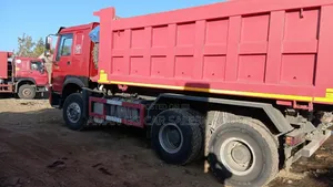 Dumptruck. 2025.