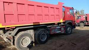 Dumptruck. 2025.