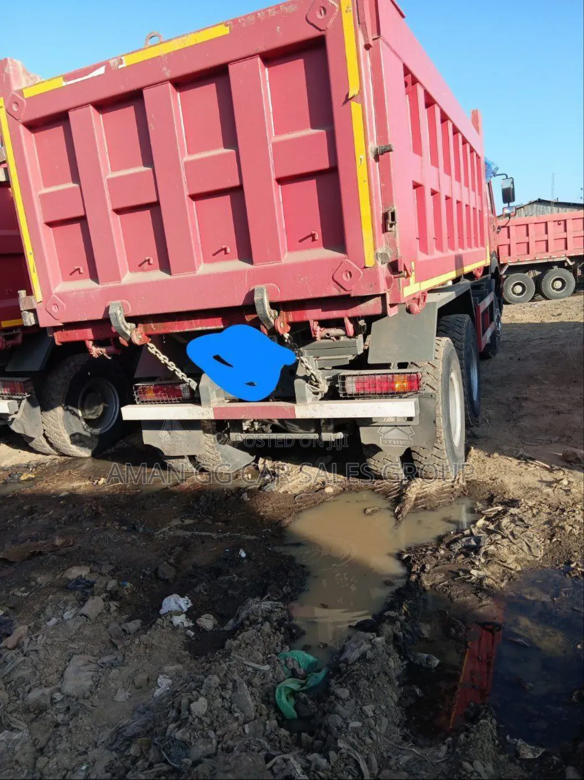 Dumptruck. 2025.