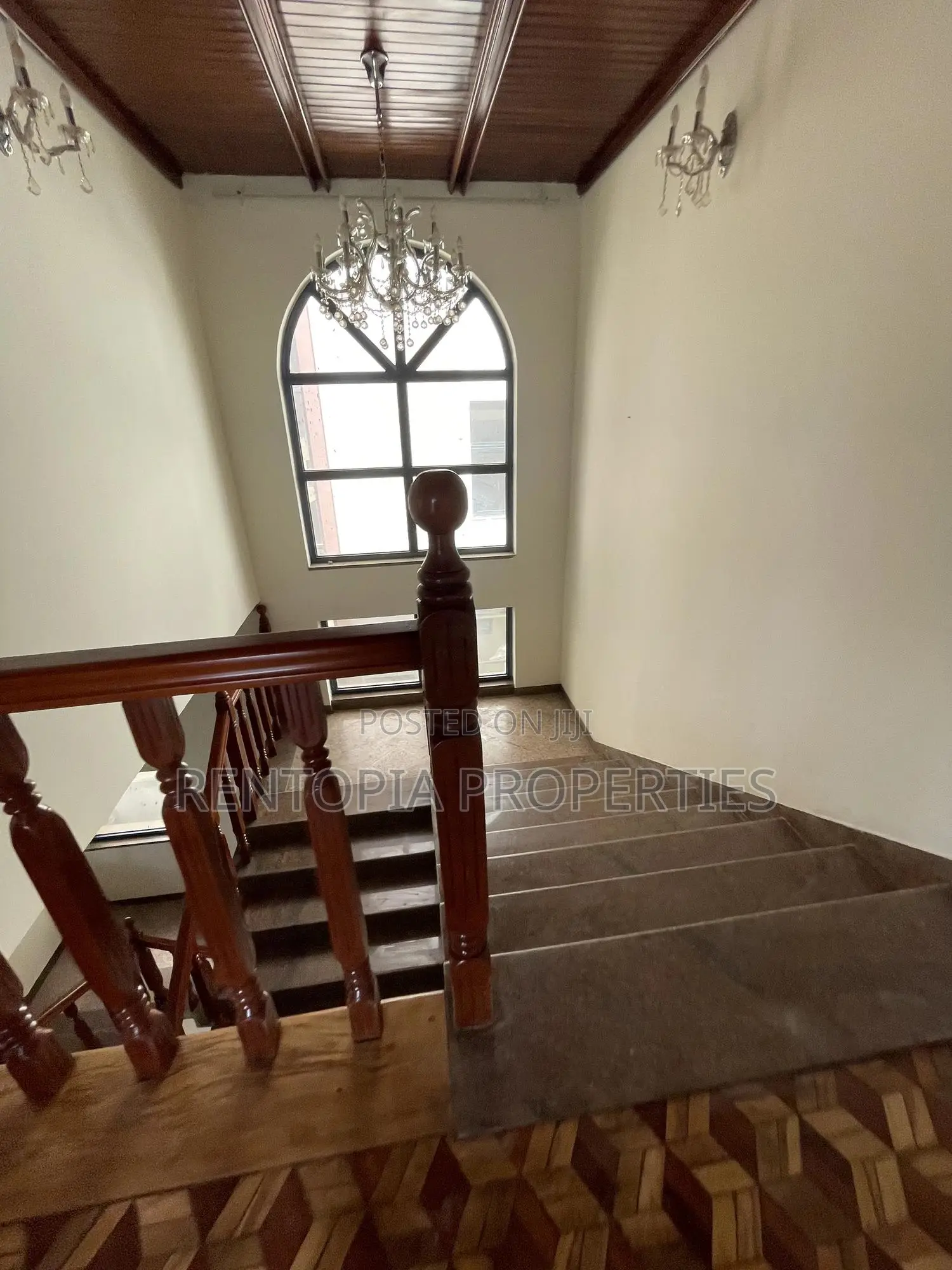 Exclusive G+2 Commercial Building – Bole (Ideal for Ngo/Hq)