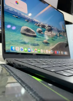 New Laptop Apple MacBook Air 2024 M3 13-Inch 8GB Apple M3 SSD 256GB