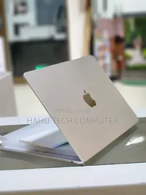 New Laptop Apple MacBook Air 2025 M4 13-Inch 16GB Apple M4 SSD 256GB