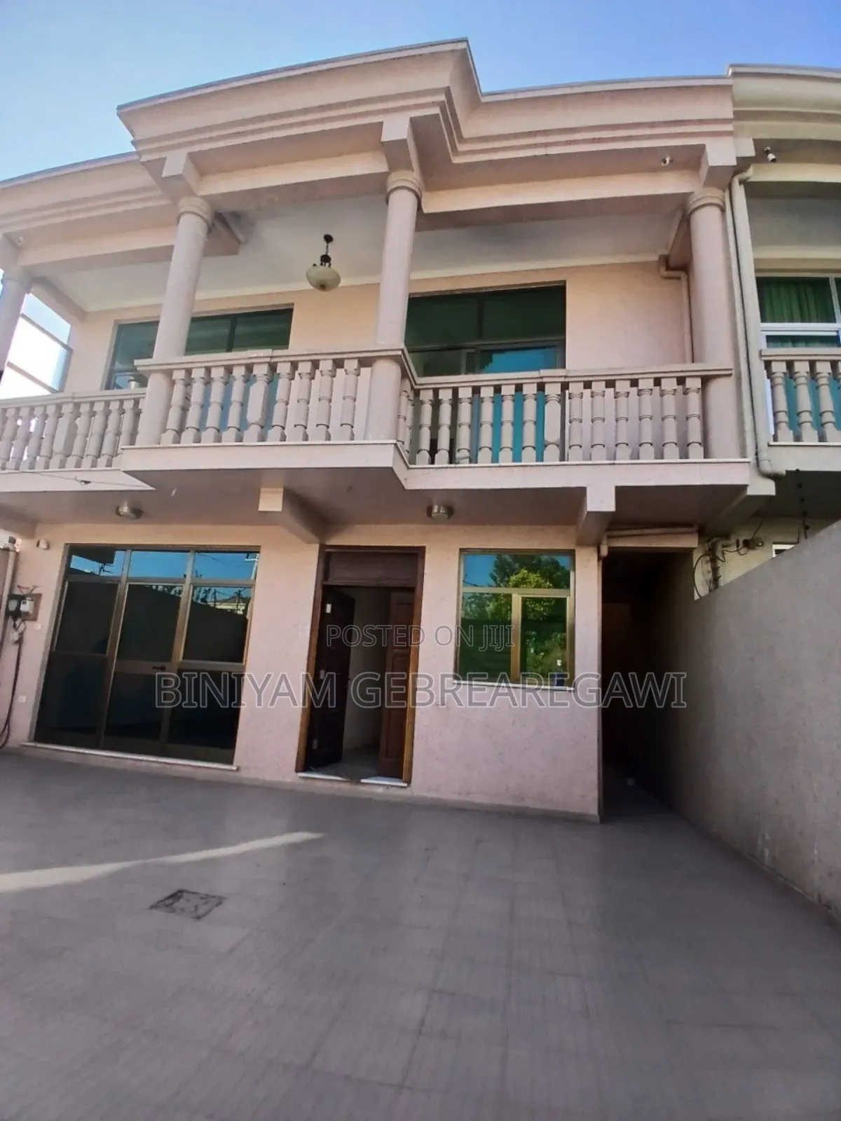 8bdrm House in G+2, Yeka for rent