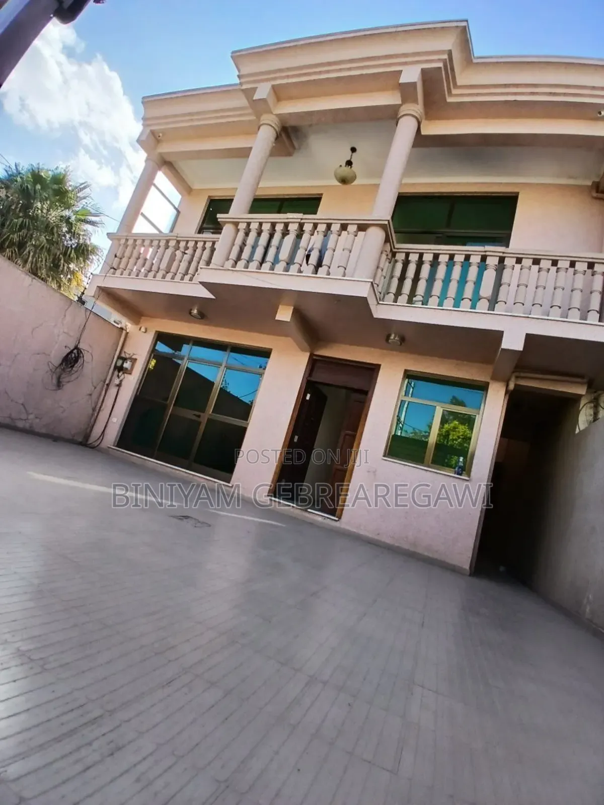 8bdrm House in G+2, Yeka for rent