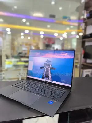 New Laptop Asus Zenbook Duo 14 16GB Intel Core I7 SSD 512GB