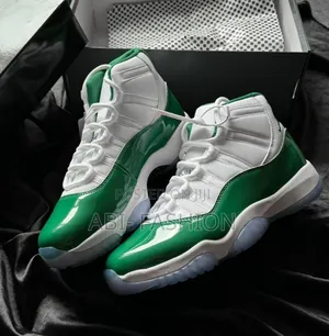 Air Jordan 11 Retro Green White