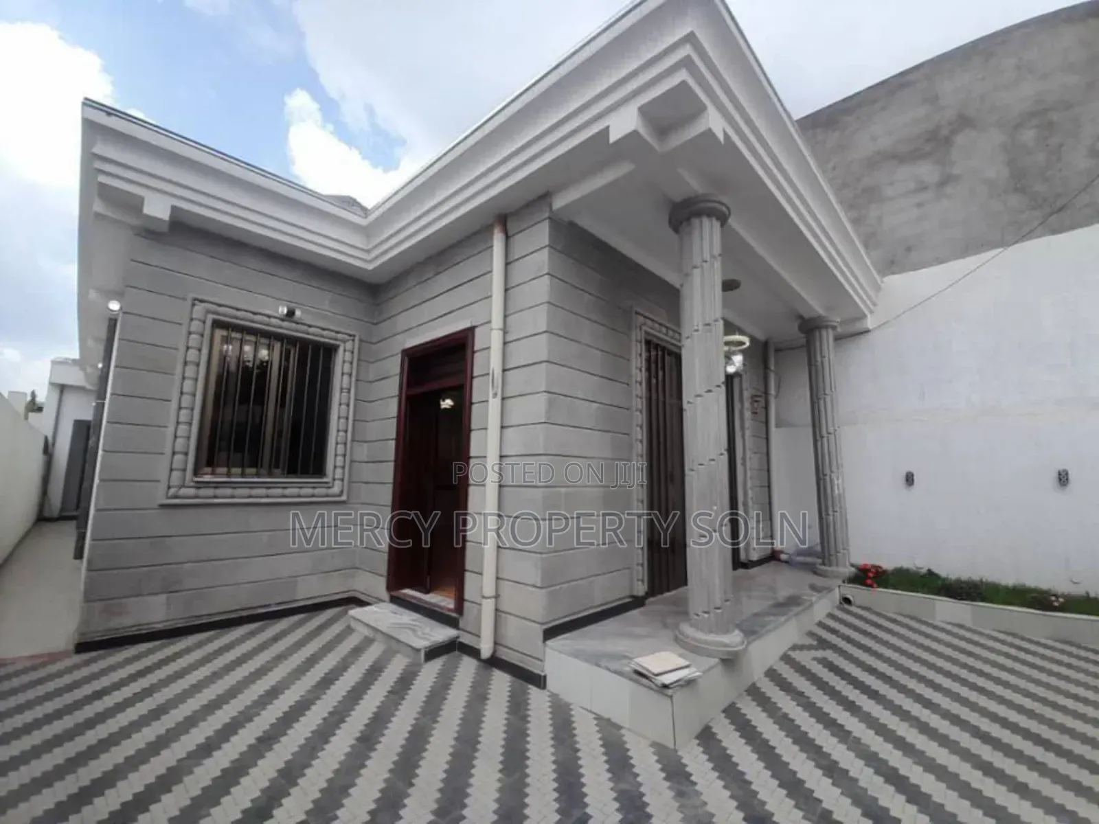 Furnished 5bdrm House in Bole for sale