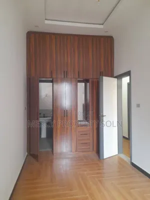 Furnished 5bdrm House in Bole for sale
