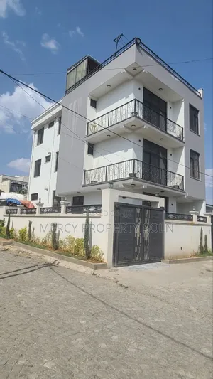 Furnished 7bdrm House in Bole for sale