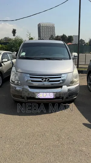 Hyundai Starex 2016 Silver