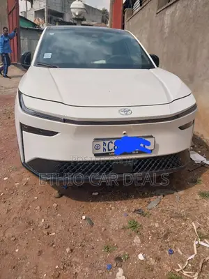 Toyota bZ3 2025 White