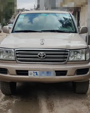 Toyota Land Cruiser 2005 Gold