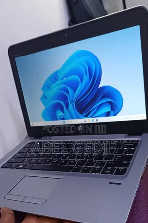 New Laptop HP EliteBook 820 G3 8GB Intel Core I5 HDD 1T