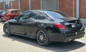 Mercedes-Benz C200 2021 Matt Black