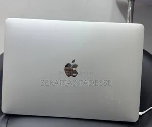 New Laptop Apple MacBook Pro 2017 8GB Intel Core I5 SSD 128GB
