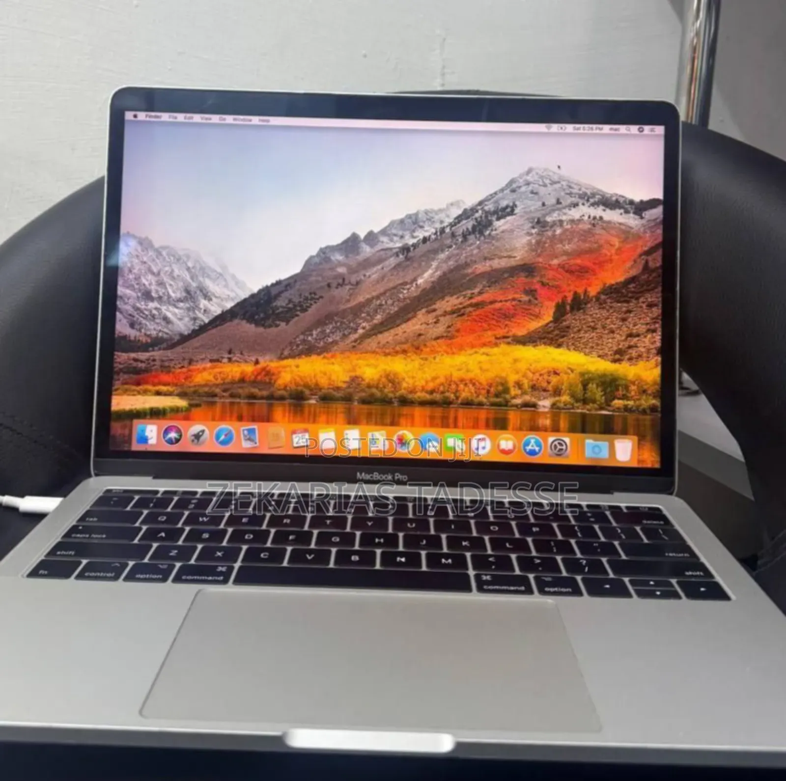 New Laptop Apple MacBook Pro 2017 8GB Intel Core I5 SSD 128GB