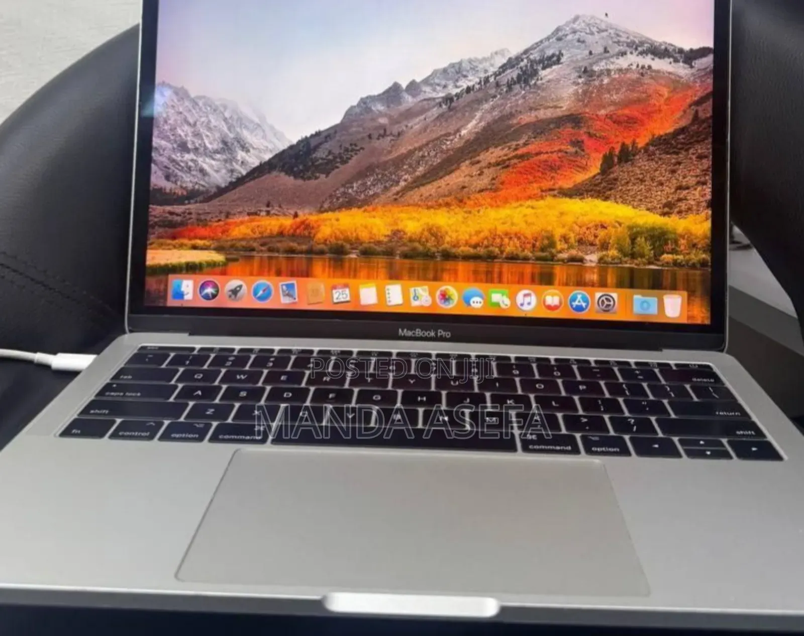 New Laptop Apple MacBook Pro 2017 8GB Intel Core I5 SSD 128GB