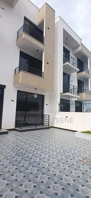 10bdrm House in Bole for sale