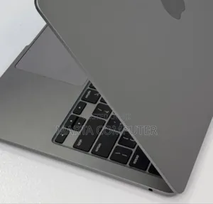 New Laptop Apple MacBook Air 2022 M2 8GB Apple M2 SSD 256GB