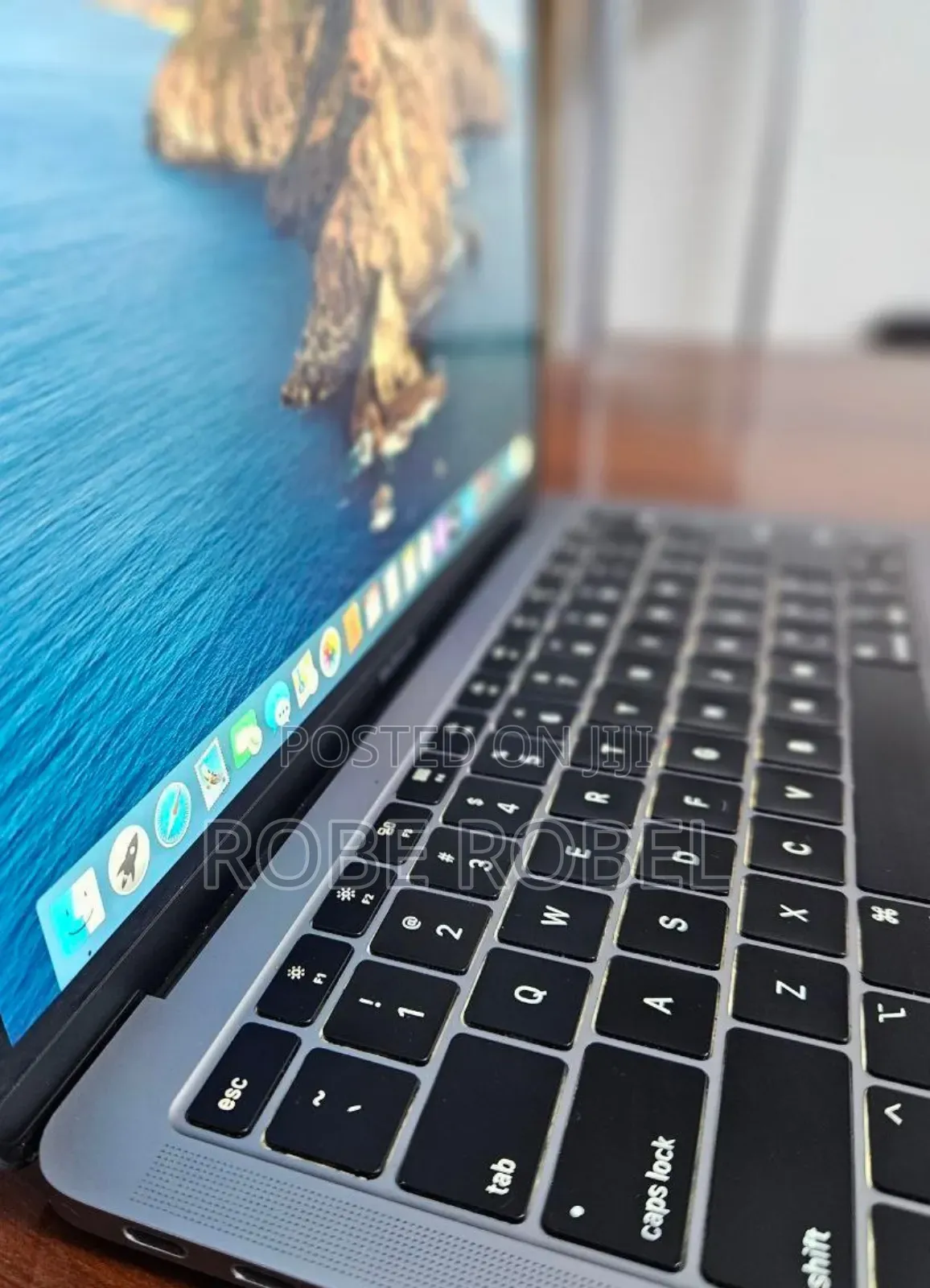 New Laptop Apple MacBook Air 2019 8GB Intel Core I5 SSD 128GB