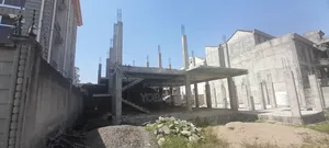 8bdrm House in Akaky Kaliti for sale