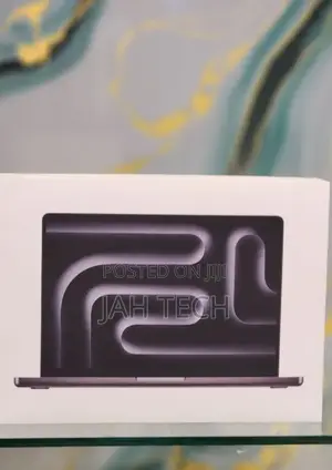 New Laptop Apple Macbook Pro 2025 M5 14-Inch 16GB Apple M5 SSD 512GB