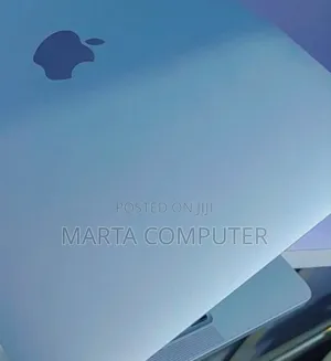 New Laptop Apple MacBook Pro 8GB Apple M2 SSD 256GB