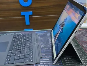 New Laptop Microsoft Surface Pro 7 8GB Intel Core i5 SSD 256GB