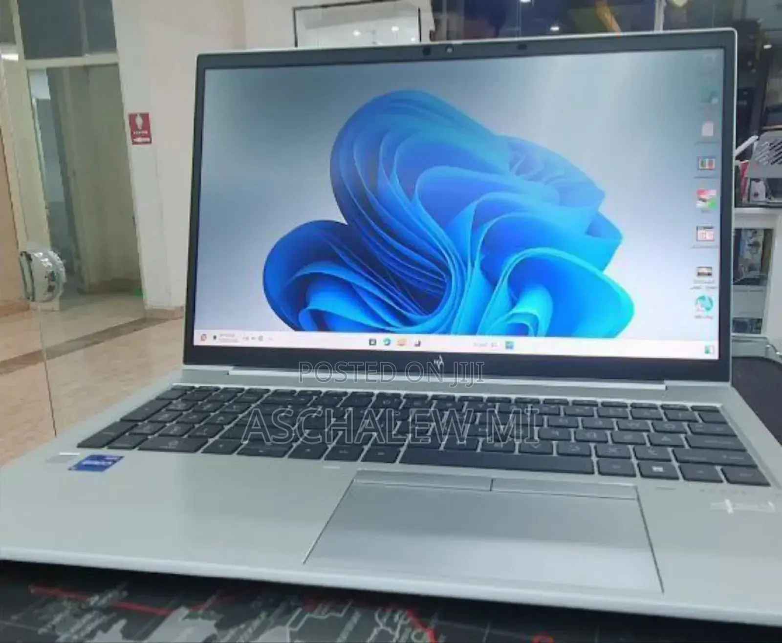 New Laptop HP EliteBook 840 G8 16GB Intel Core I7 SSD 512GB