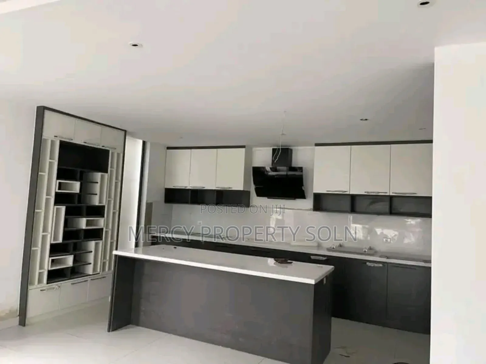 Furnished 10bdrm House in Yeka for sale