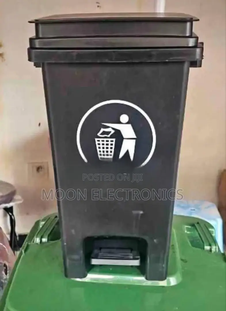 20 L Trash Can / Garbage Bin – Compact Practical!
