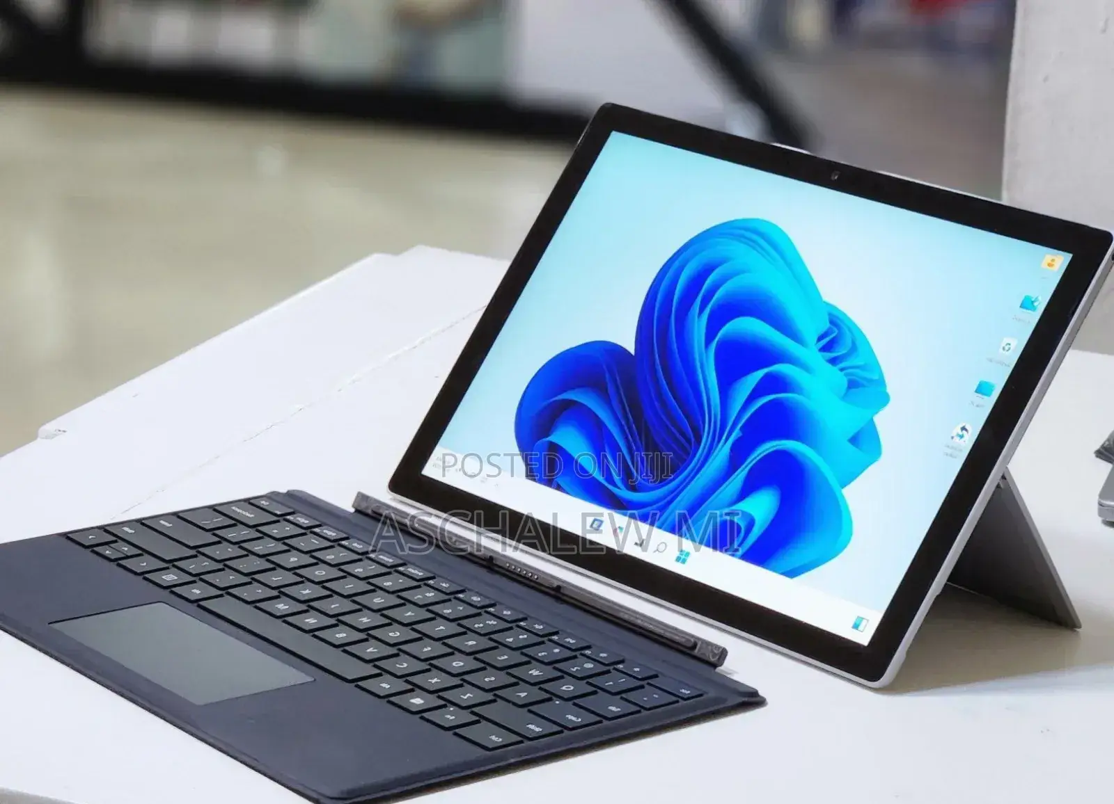 New Laptop Microsoft Surface Pro 6 8GB Intel Core I7 SSD 256GB