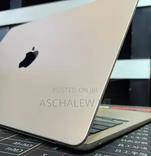 New Laptop Apple MacBook Air 2022 M2 16GB Apple M2 SSD 256GB