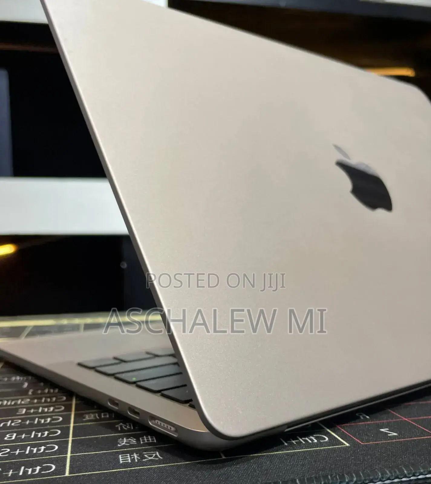 New Laptop Apple MacBook Air 2022 M2 16GB Apple M2 SSD 256GB