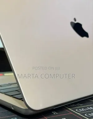 New Laptop Apple MacBook Air 2022 M2 16GB Apple M2 SSD 256GB