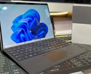 New Laptop Microsoft Surface Pro 8 16GB Intel Core I7 SSD 512GB