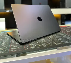 New Laptop Apple MacBook 64GB Apple M4 Pro SSD 2T