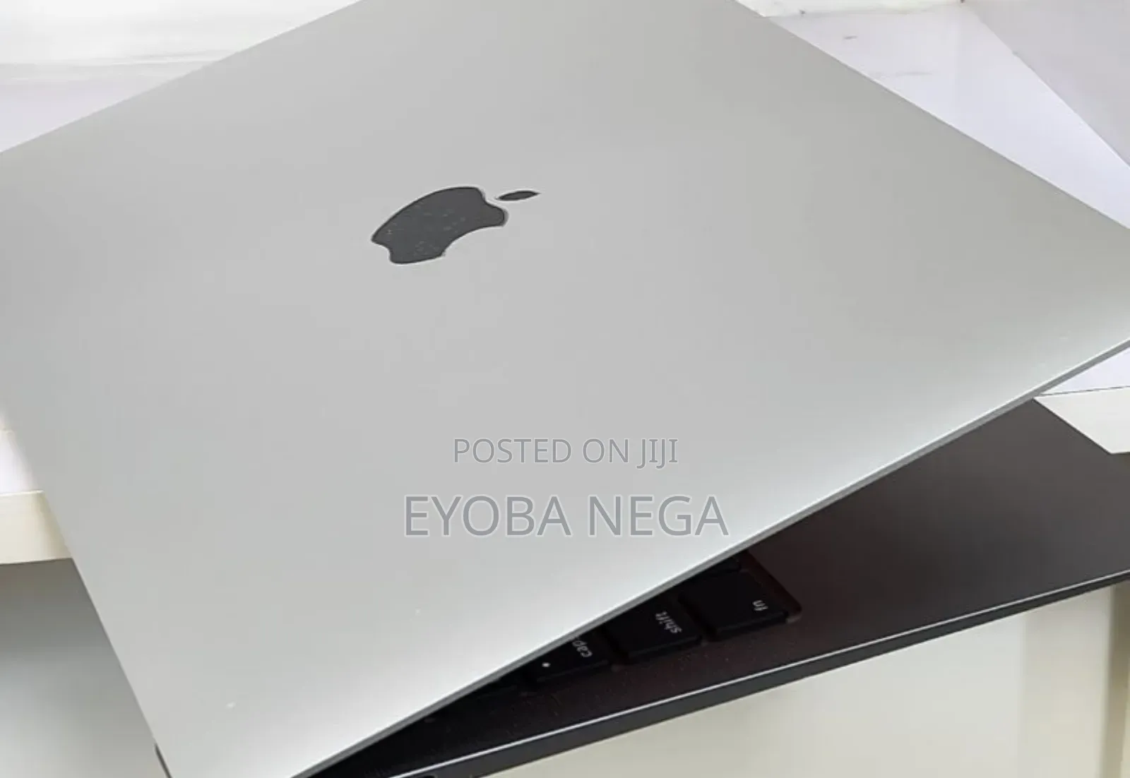 New Laptop Apple MacBook Air 2020 8GB Intel Core I5 SSD 256GB