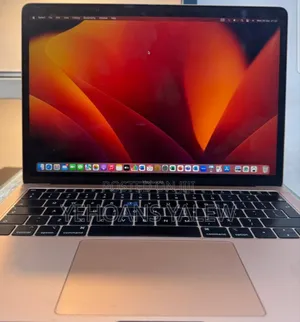 New Laptop Apple MacBook Pro 2019 8GB Intel Core i5 SSD 256GB