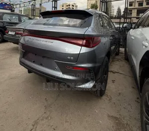 New BYD E2 43 kWh 94 hp FWD 2024 Gray