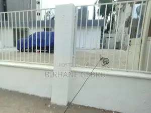 Space Rent for Car Show Room