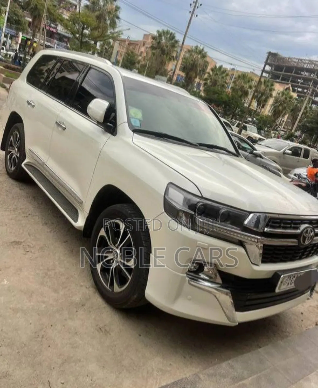 Toyota Land Cruiser 2018 Ivory