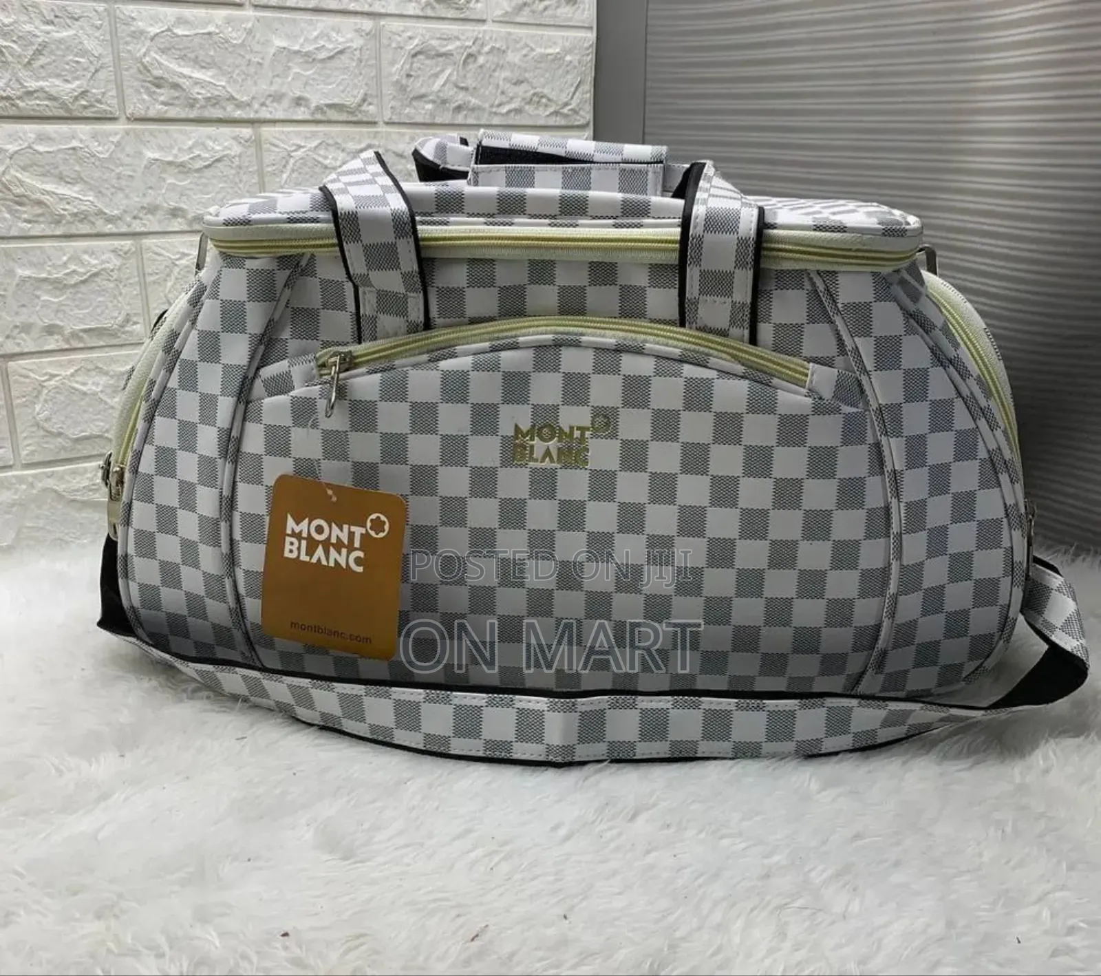 Travel Bag or Gym Bag አነስተኛ ሻንጣ