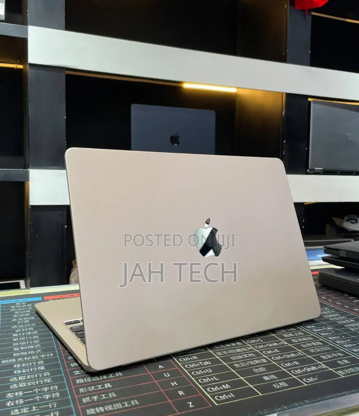 New Laptop Apple MacBook Air 2022 M2 16GB Apple M2 SSD 256GB