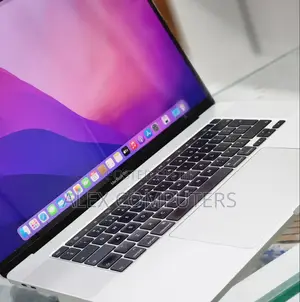 New Laptop Apple MacBook Pro 2019 16GB Intel Core I7 SSD 512GB