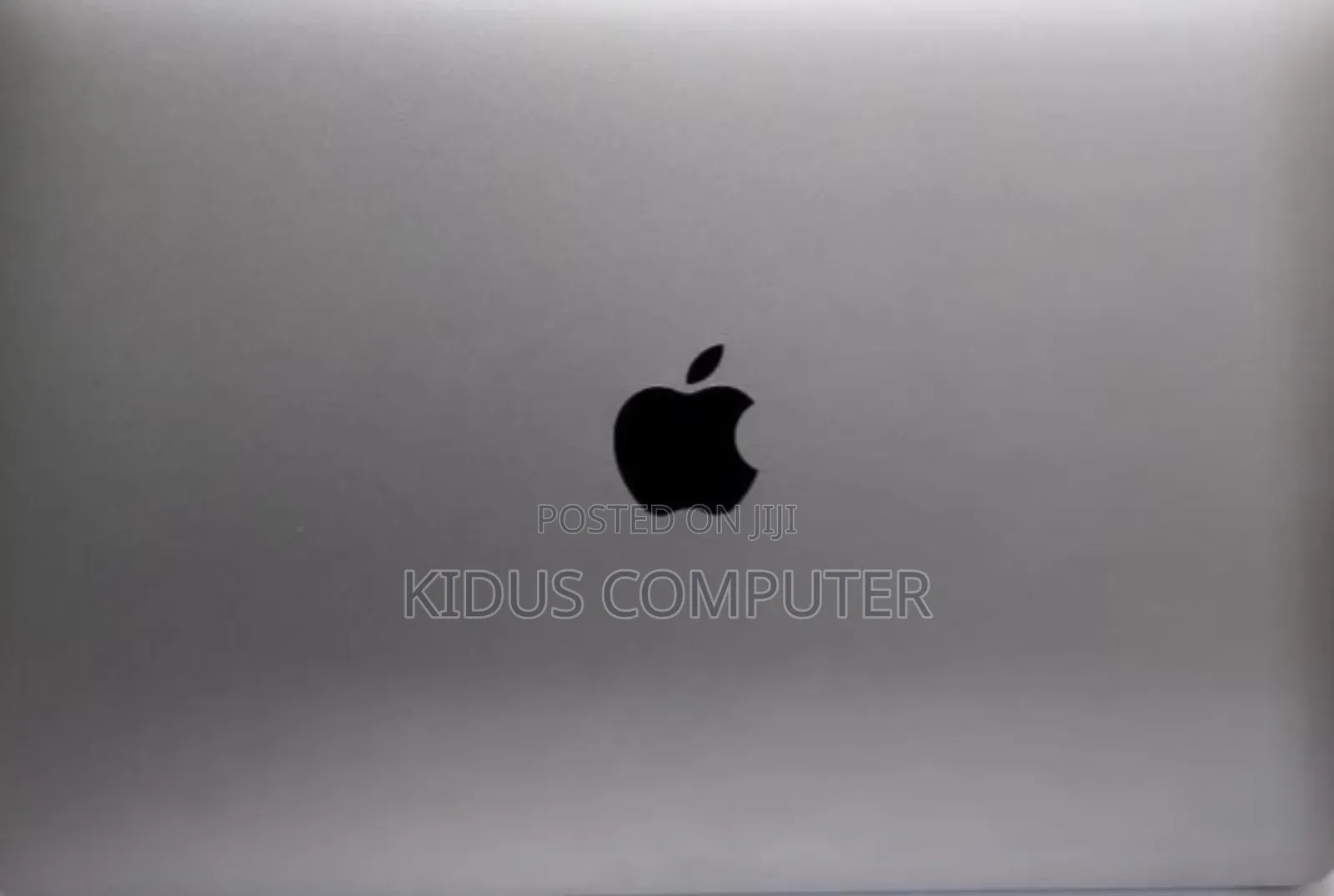 New Laptop Apple MacBook 16GB Apple M1 SSD 256GB