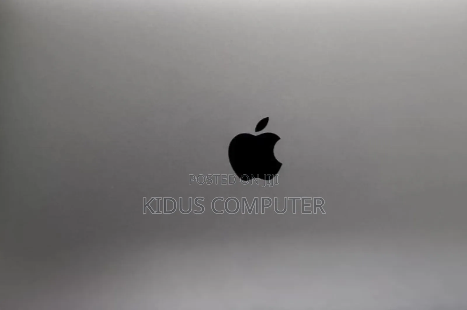 New Laptop Apple MacBook 16GB Apple M1 SSD 256GB